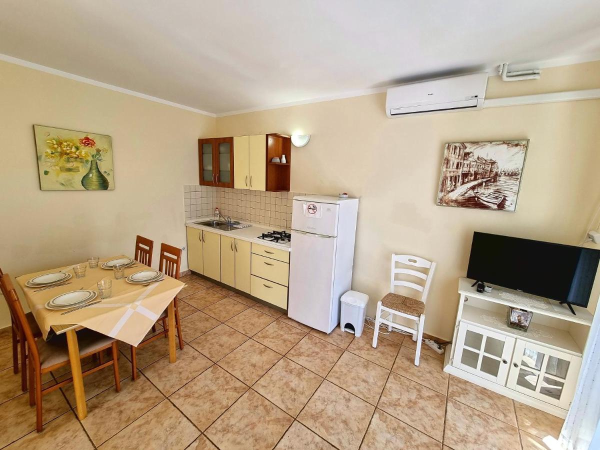 Apartments Ostrea - Ana Novaglia Esterno foto